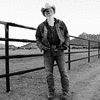 KEEPIN´THE HORSE BETWEEN ME AND THE GROUND