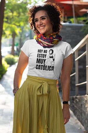 CAMISETA MARÍA GÓMEZ.CATÓLICA. (TALLA S)