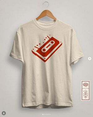 CAMISETA CASSETTE (TALLA L)