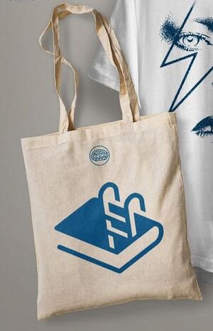 TOTE BOOK POOL