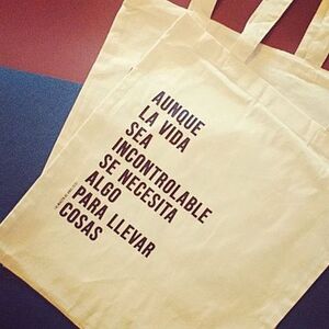 BOLSA AUNQUE LA VIDA SEA INCONTROLABLE